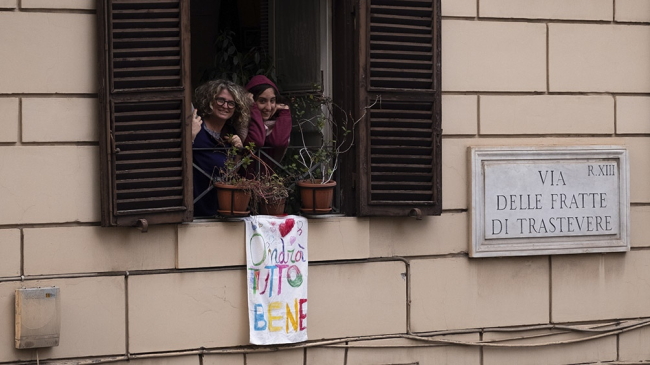 Prohíben salidas nocturnas en Roma, Milán y Nápoles: 20 millones de personas afectadas