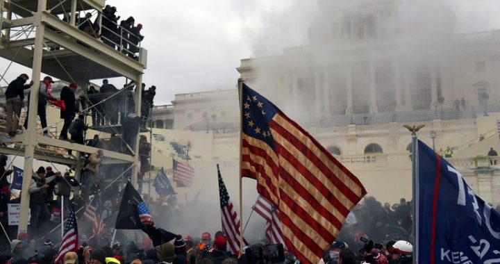 Tensión en Washington: Joe Biden exigió a Donald Trump a “demandar el fin de este asedio” contra el Capitolio y dijo que “la democracia está bajo ataque”