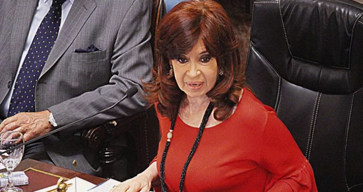 Cristina Kirchner: «Lo que nunca va a acabar es la pandemia macrista»
